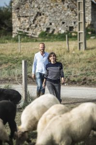 femme agricultrice paysanne éleveuse bergère apprentie transmission ferme agriculture rural néo-rural néo-paysanne reconversion